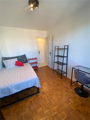 t5 à la location -   69500  BRON, surface 7 m2 location t5 - UBI478560869